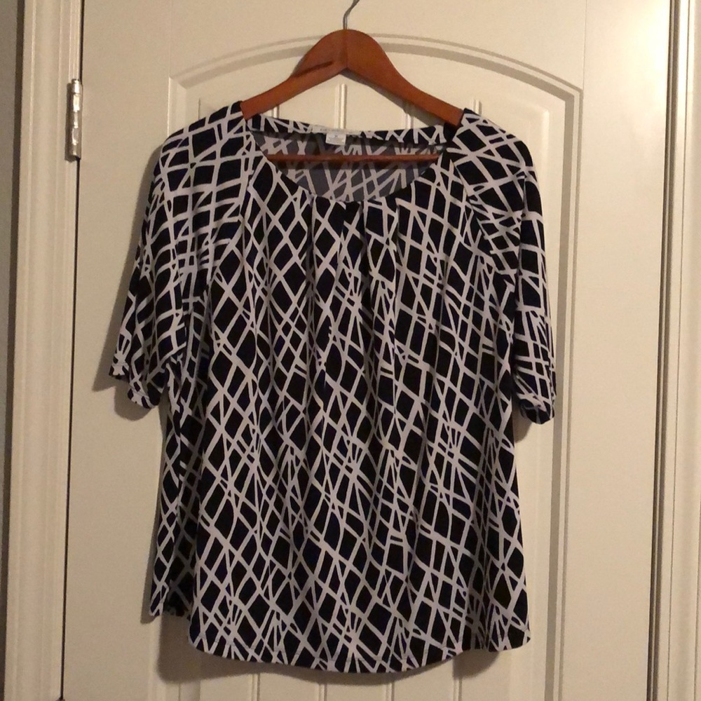 Liz Claiborne 3/4 Sleeve Black & White top